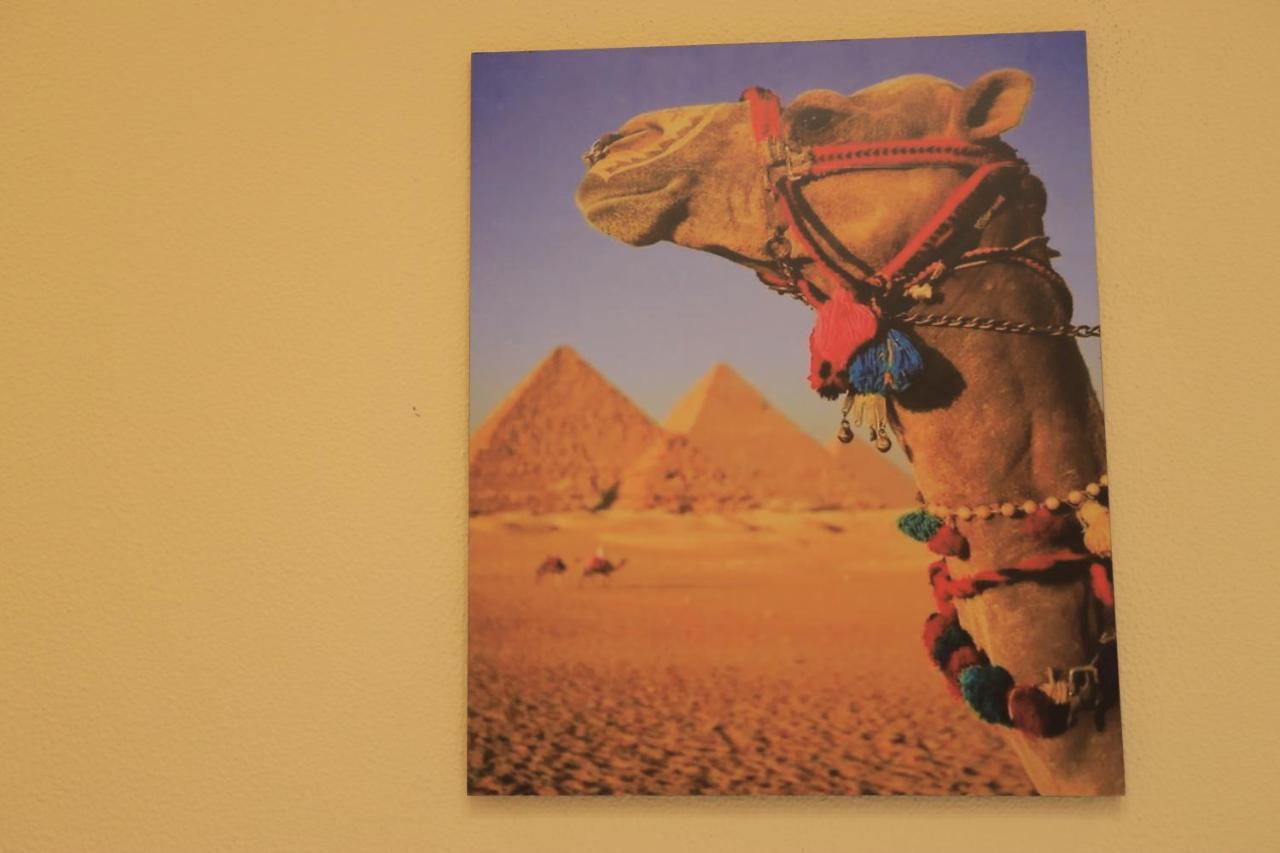 Magic Golden Pyramids View Hotel Kafret el-Gabal Eksteriør billede