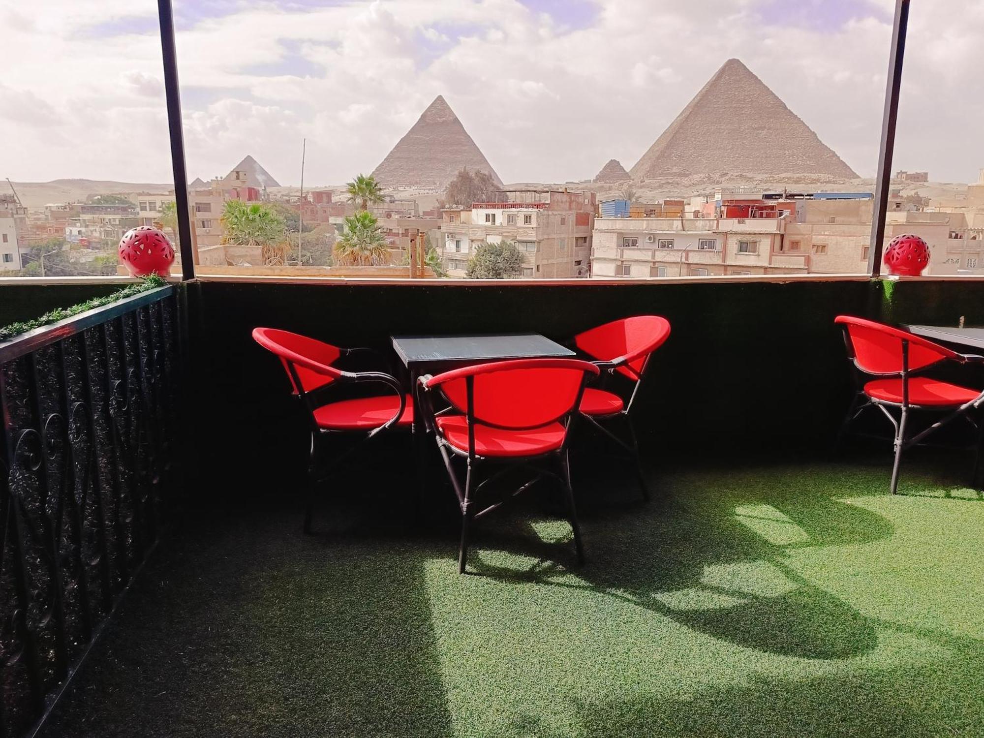 Magic Golden Pyramids View Hotel Kafret el-Gabal Eksteriør billede