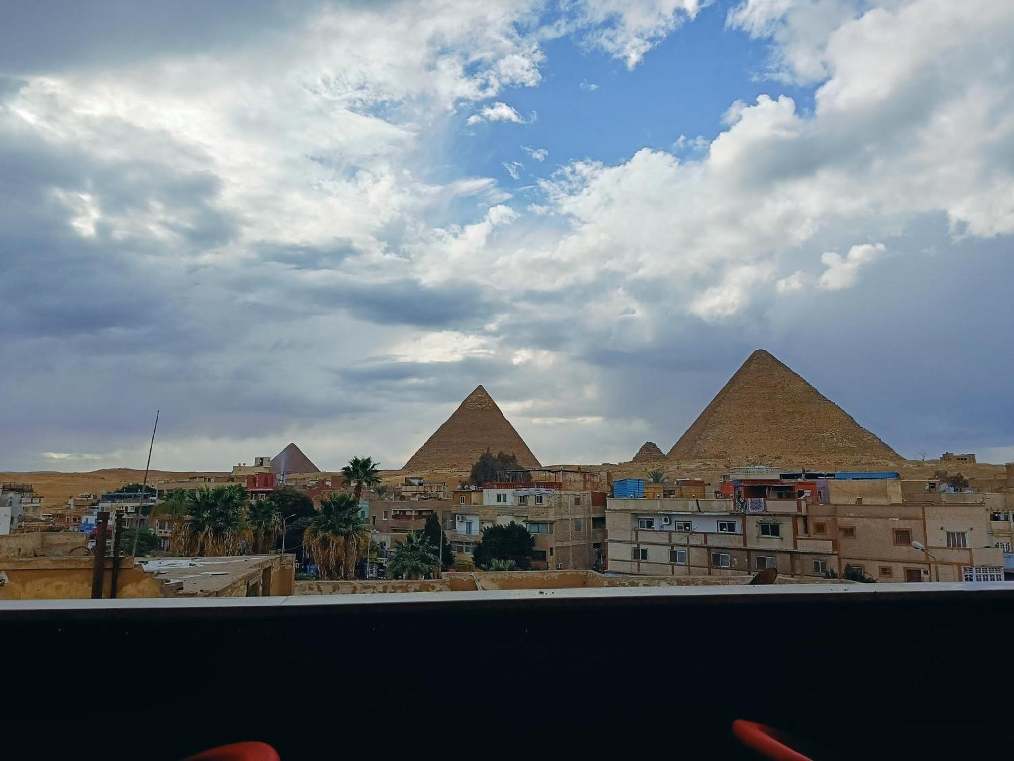 Magic Golden Pyramids View Hotel Kafret el-Gabal Eksteriør billede