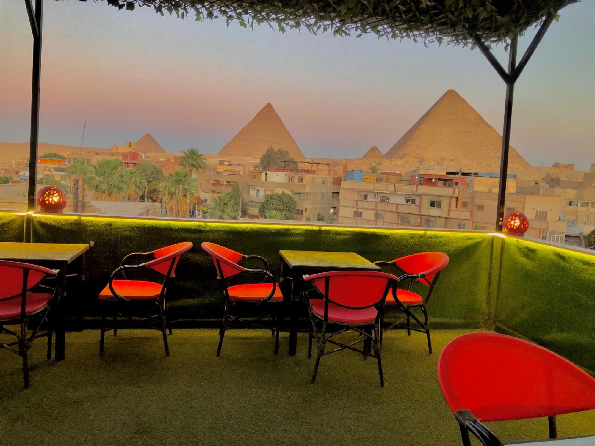 Magic Golden Pyramids View Hotel Kafret el-Gabal Eksteriør billede