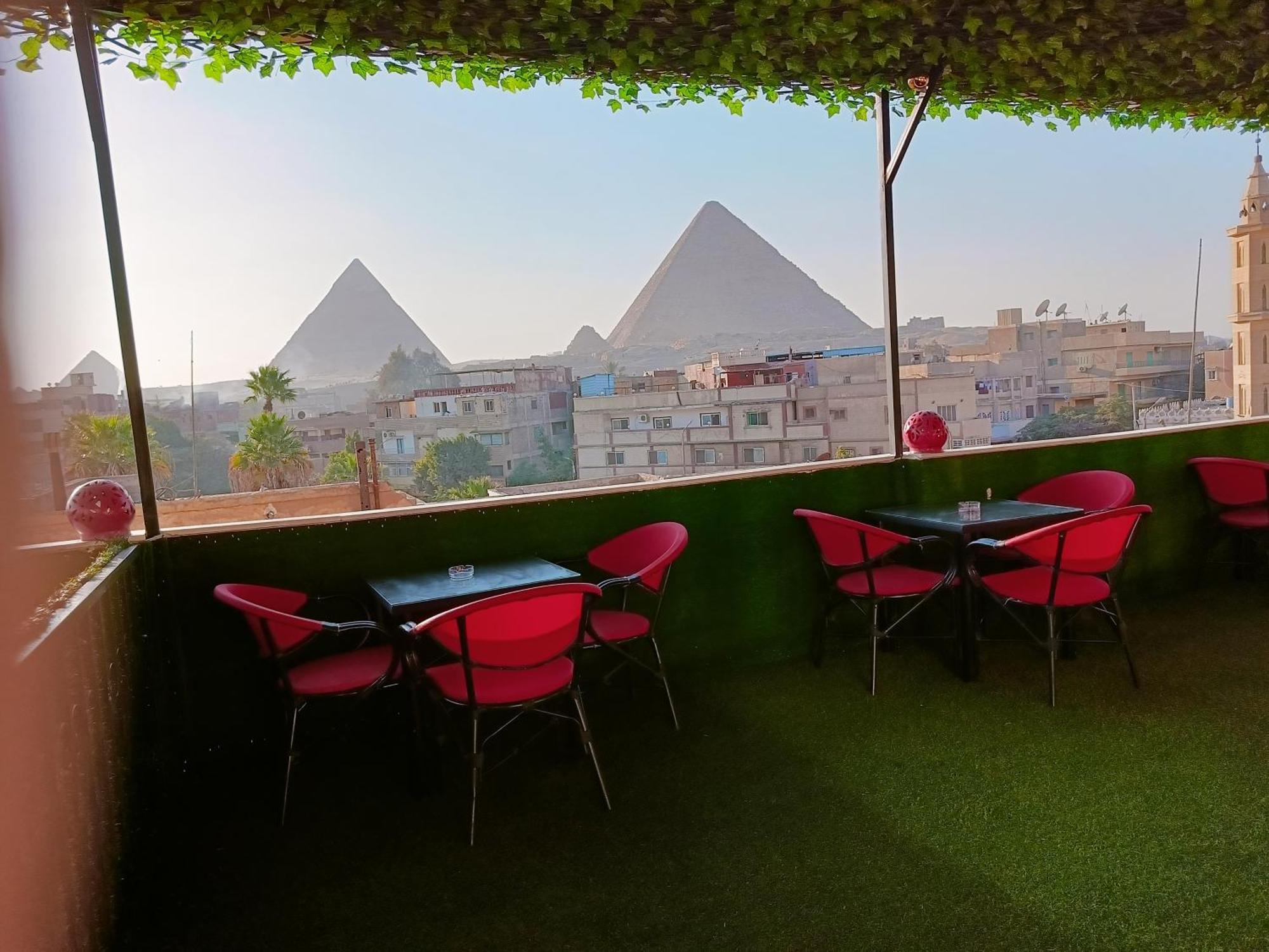 Magic Golden Pyramids View Hotel Kafret el-Gabal Eksteriør billede