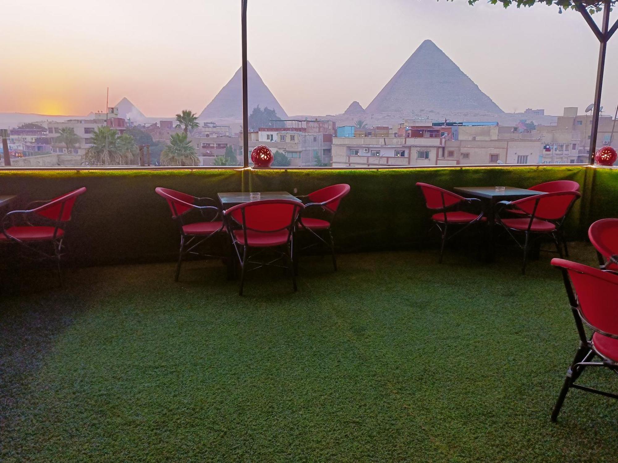 Magic Golden Pyramids View Hotel Kafret el-Gabal Eksteriør billede