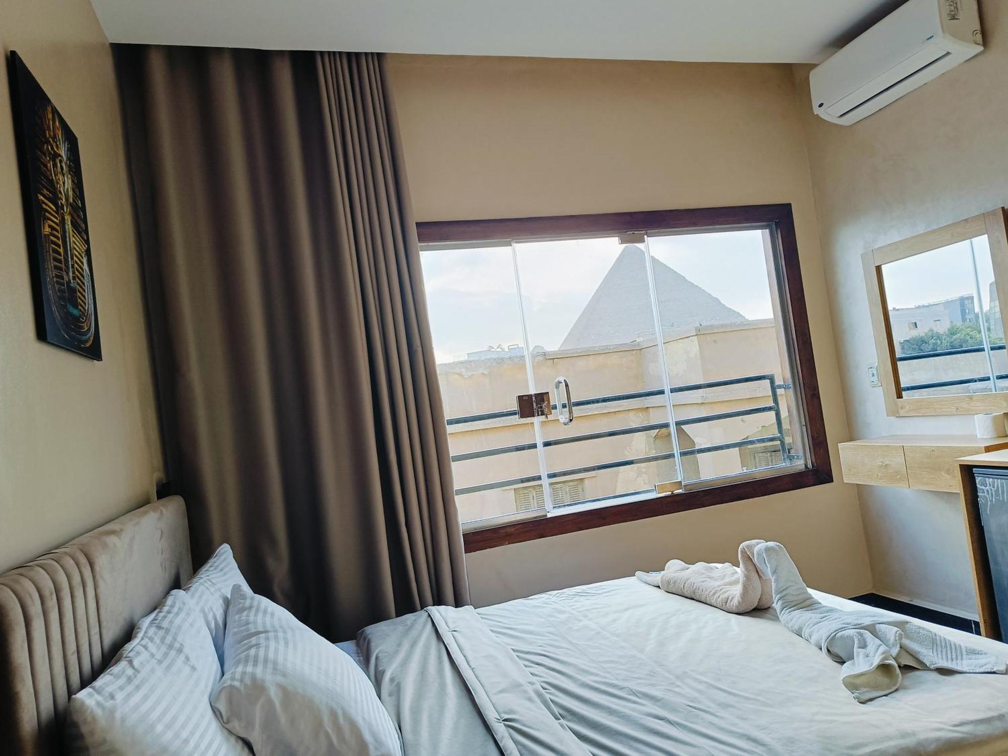 Magic Golden Pyramids View Hotel Kafret el-Gabal Eksteriør billede